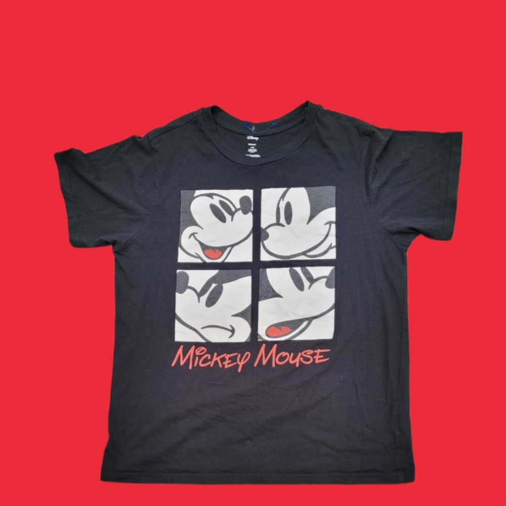 Black mickey Mouse tee